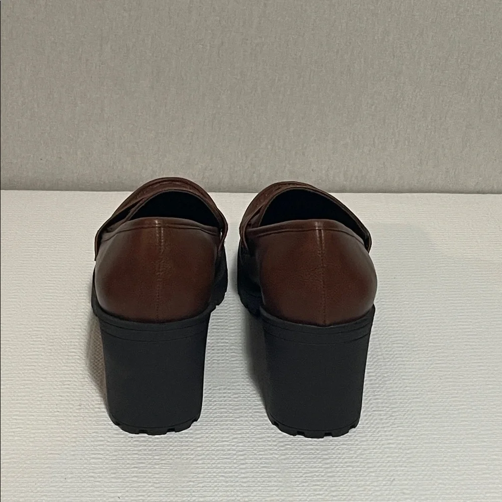 Soda Women's Chocolate Brown Loafers
Size 8M - Picture 6 of 8